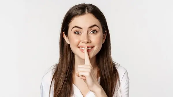 زهرة الخليج - احمِي حياتكِ الشخصية.. إليكِ دليلاً وأسباباً مهمة لذلك