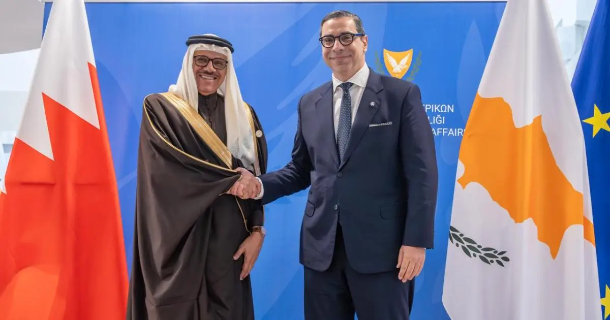 البحرين وقبرص تناقشان الاستقرار الإقليمي والتعاون الثنائي