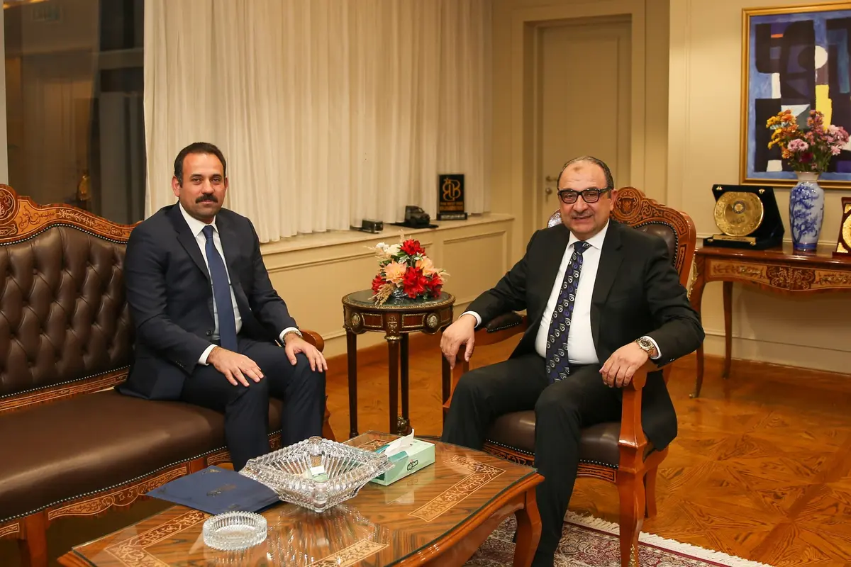 وزير قطاع الأعمال يبحث مع رئيس جهاز مستقبل مصر تعزيز التعاون المشترك - أموال الغد