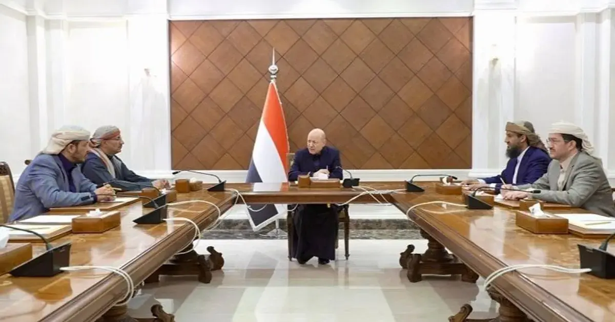 اليمن.. مجلس القيادة يقر إعفاء وزيري النقل والتخطيط ويحيلهما للتحقيق