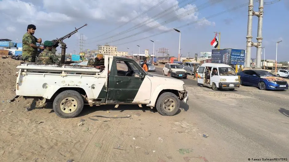 غارات تهز الضالع باليمن...أين فر الزبيدي قبل محادثات الرياض؟ – DW – 2026/1/7
