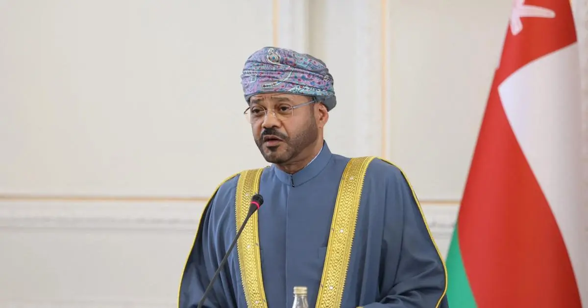 وزيرا خارجية عمان وفنزويلا يبحثان التطورات في كاراكاس
