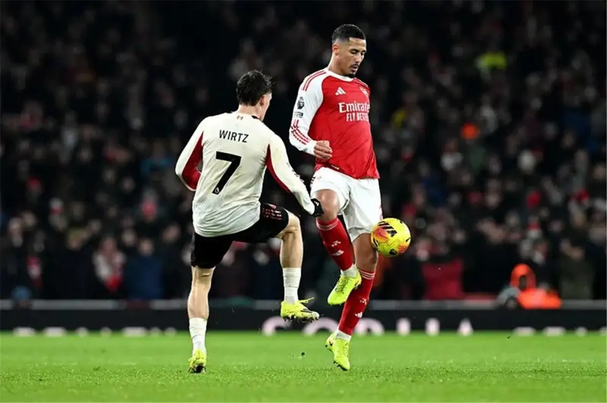 التعادل السلبي يحسم مباراة ليفربول وآرسنال في قمة الدوري الإنجليزي