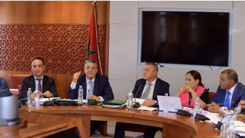 لجنة العدل والتشريع بمجلس النواب تصادق على مشروع القانون التنظيمي المتعلق بالدفع بعدم دستورية قانون – اليوم 24