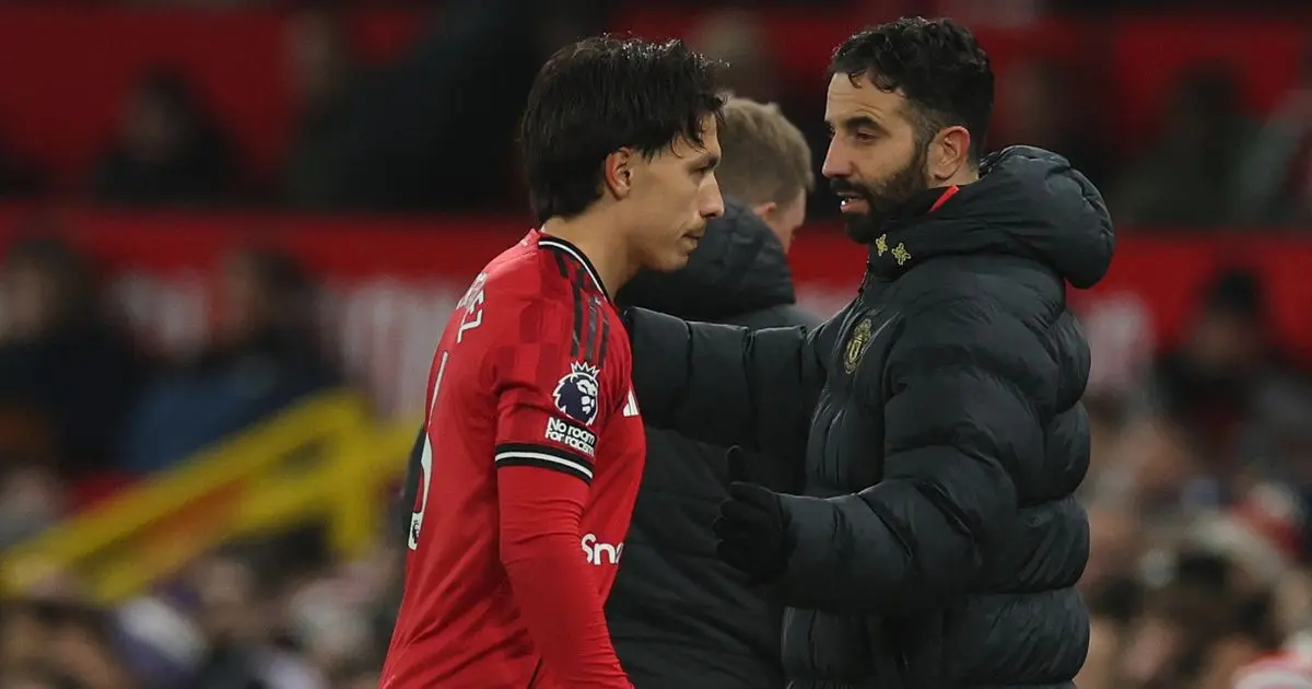 لماذا اشتبك روبن أموريم مع لاعب في مانشستر يونايتد قبل رحيله؟