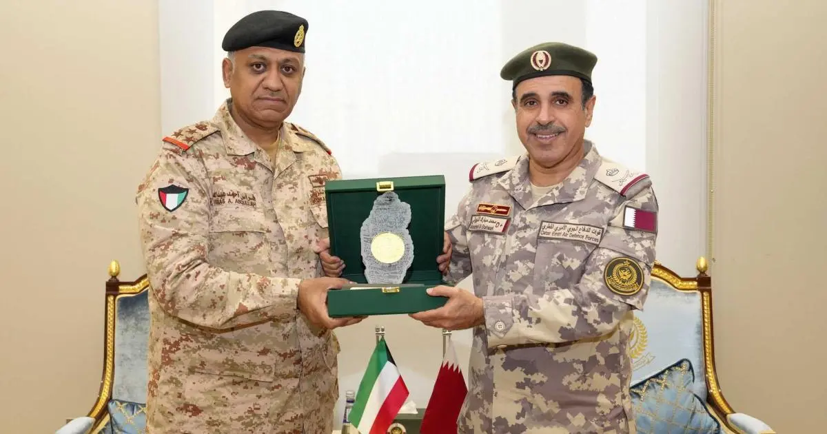 آمر الدفاع الجوي الكويتي يجري مباحثات في قطر