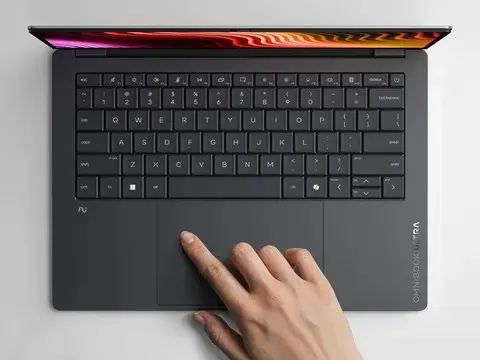 HP تطلق OmniBook 14 Ultra الجديد: حاسوب محمول صغير بشاشة OLED ساطعة وذاكرة 64 GB #CES2026 - التقنية بلا حدود
