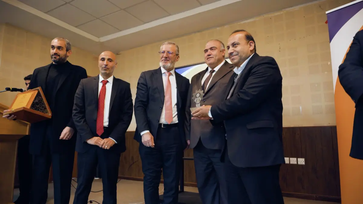 هاشتاق عربي - تخريج طلبة المشاركون في برنامج صمم واصنع في تميز السلط