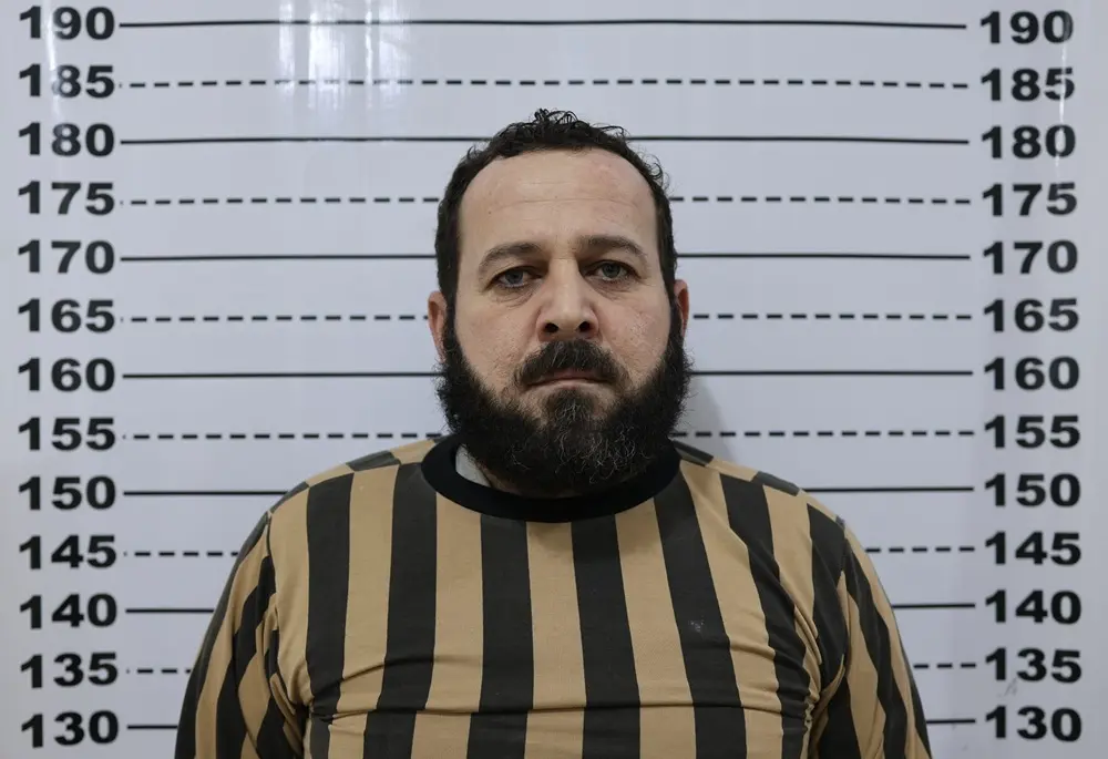 درعا: القبض على عنصر سابق بالأمن العسكري متورط بجرائم وابتزاز