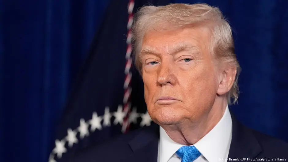 "الشيوخ" يتبنى قرارا يقيد قدرة ترامب على شن حرب على فنزويلا – DW – 2026/1/8