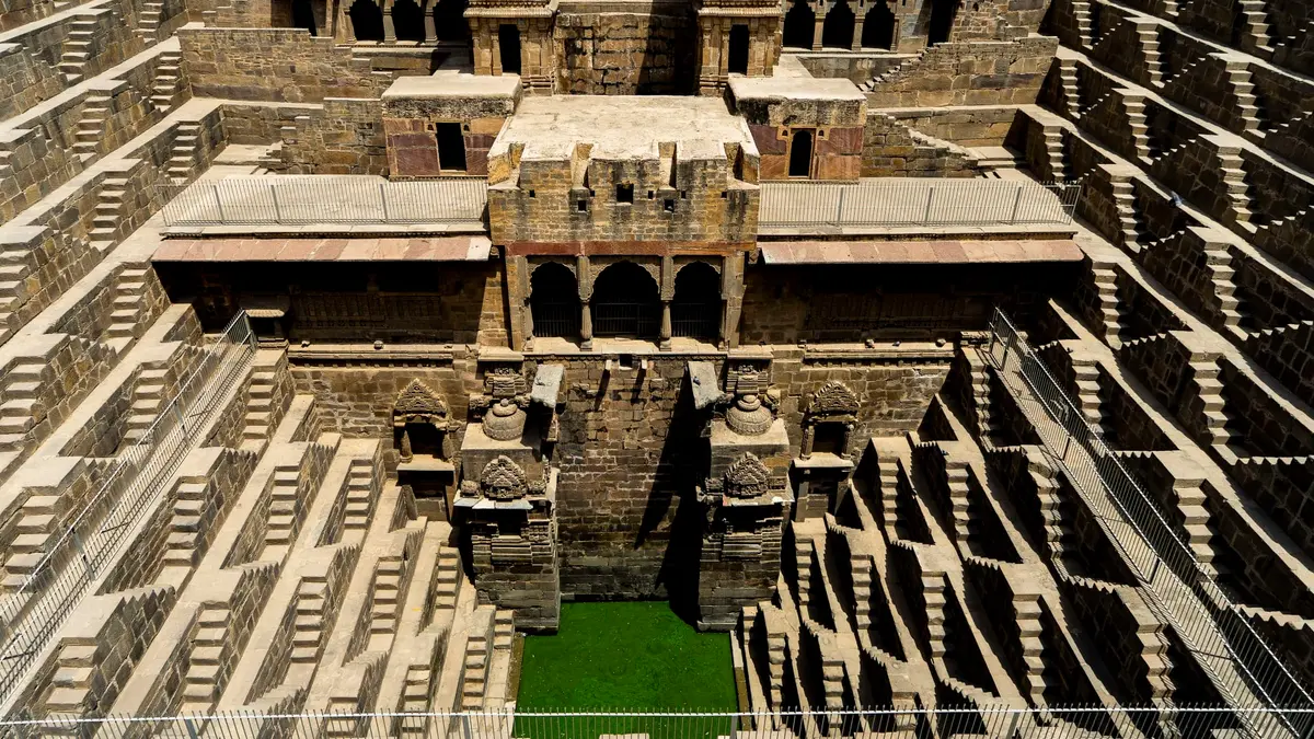 لماذا يُرمم ناشط بيئي مئات المسطحات المائية والآبار التاريخية الهندية؟