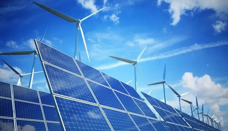 الطاقة المتجددة تعزز الاقتصاد السعودي في 2026