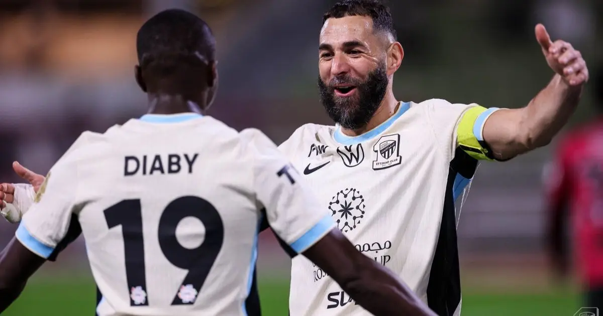 شاهد.. الاتحاد يواصل انتصاراته بفضل "هاتريك" كريم بنزيما أمام الخلود