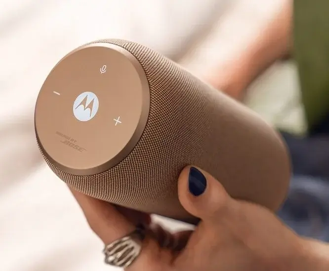موتورولا تطلق سماعة moto sound flow المحمولة بتقنية Bose