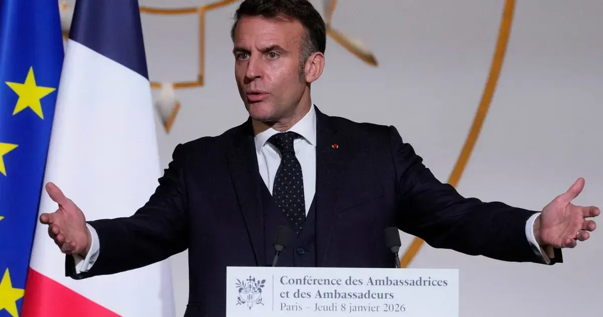 ماكرون يحذر من هيمنة قوى استعمارية جديدة: واشنطن تتجاهل النظام العالمي