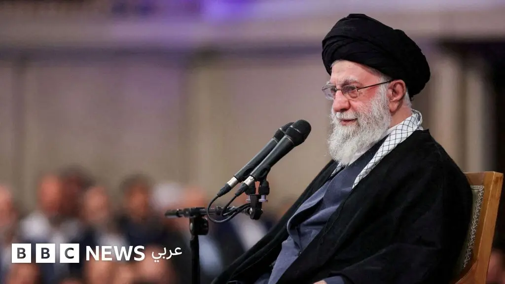 احتجاجات إيران: مظاهرات ضخمة وخامنئي يؤكد على عدم التراجع في مواجهة "المخرّبين ومثيري الشغب" - BBC News عربي
