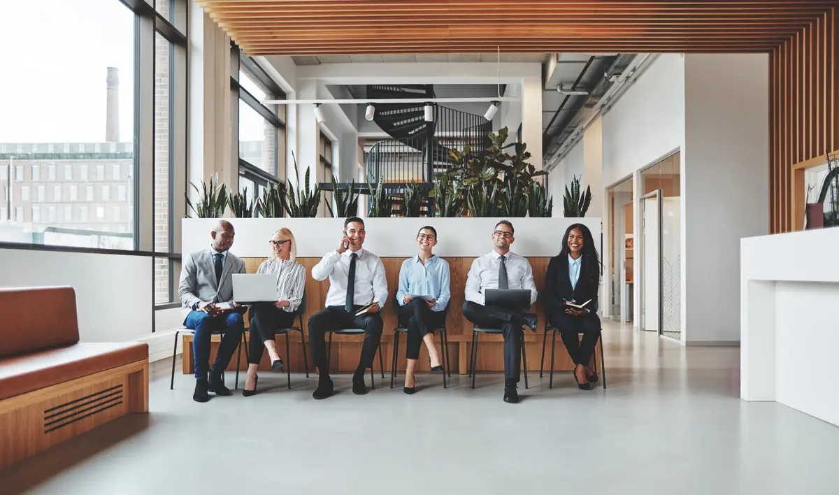 وظيفة بدون مؤهلات.. مؤسس Diary of a CEO يكسر قواعد التوظيف