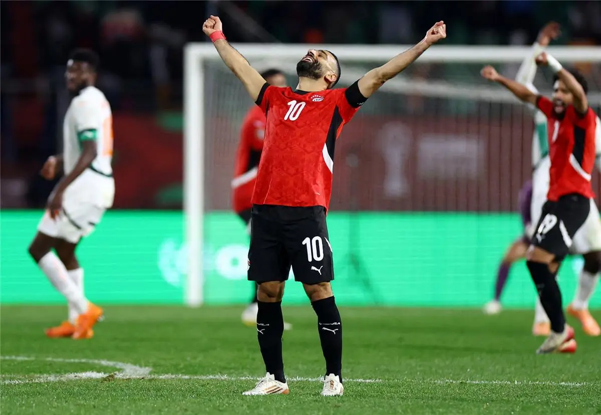 محمد صلاح يتفوق على ميسي ورونالدو بعد تألقه في مباراة مصر وكوت ديفوار