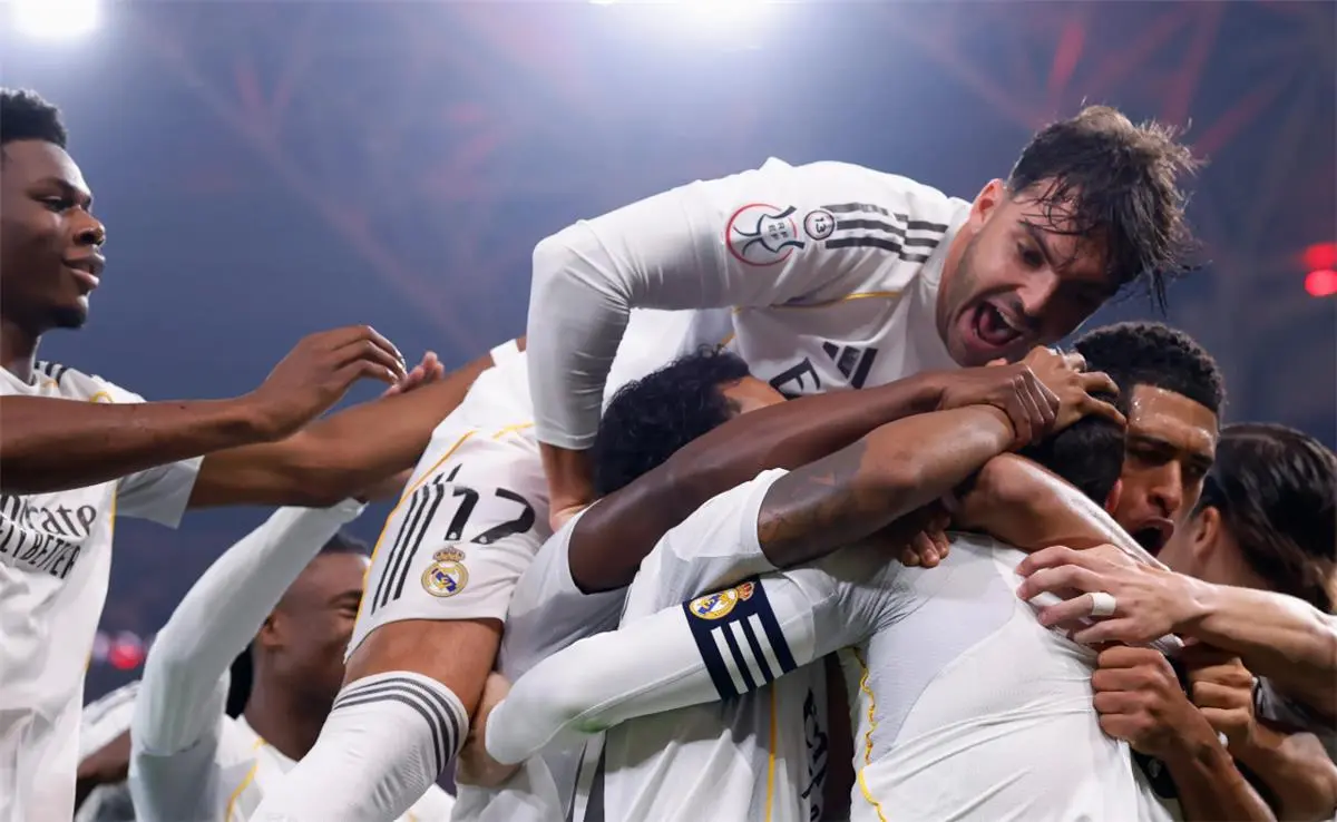 تشكيل ريال مدريد المتوقع أمام برشلونة اليوم في نهائي كأس السوبر الإسباني