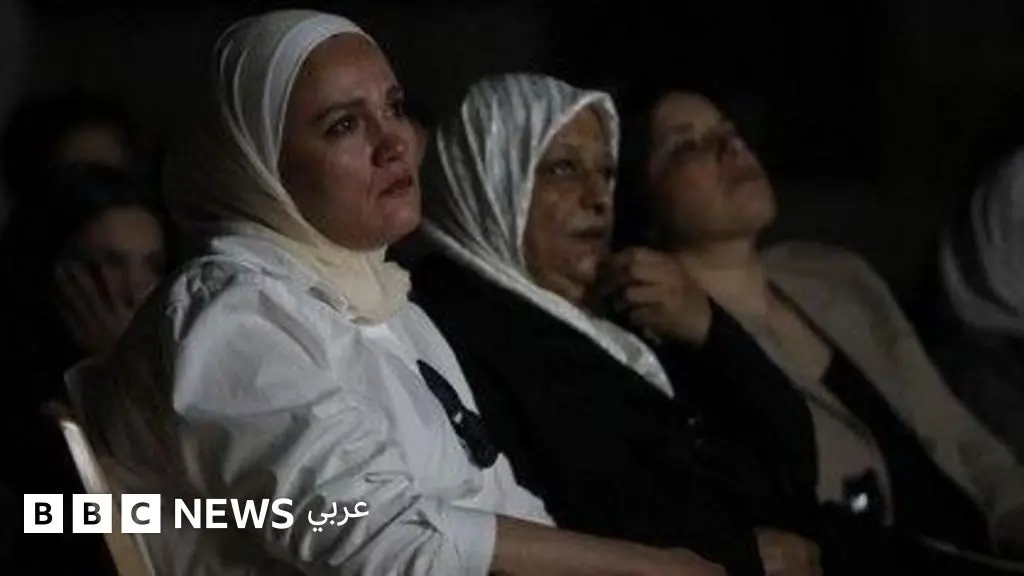 أطفال سوريا المسروقون: أمهات يطالبن بفتح دور الأيتام خارج محافظة دمشق وريفها للبحث عن أطفالهن - BBC News عربي