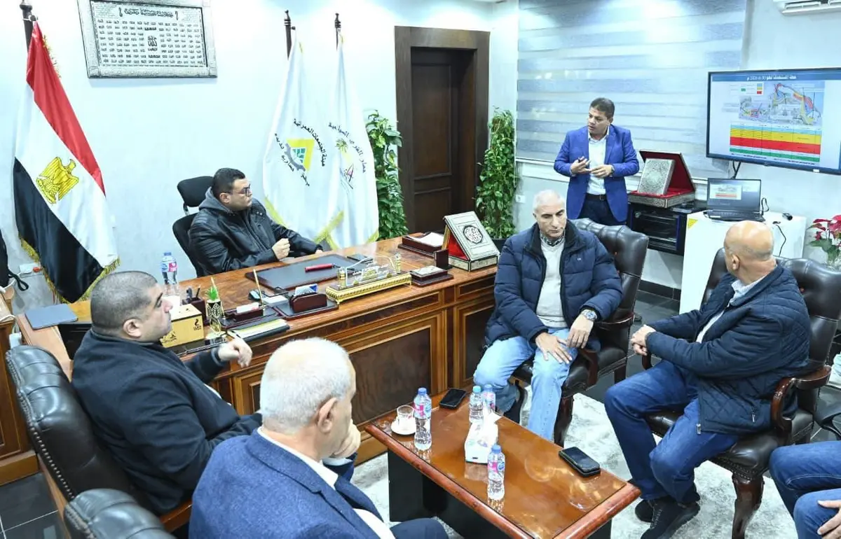 وزير الإسكان يعقد اجتماعا لمتابعة مشروعات القرى السياحية - أموال الغد