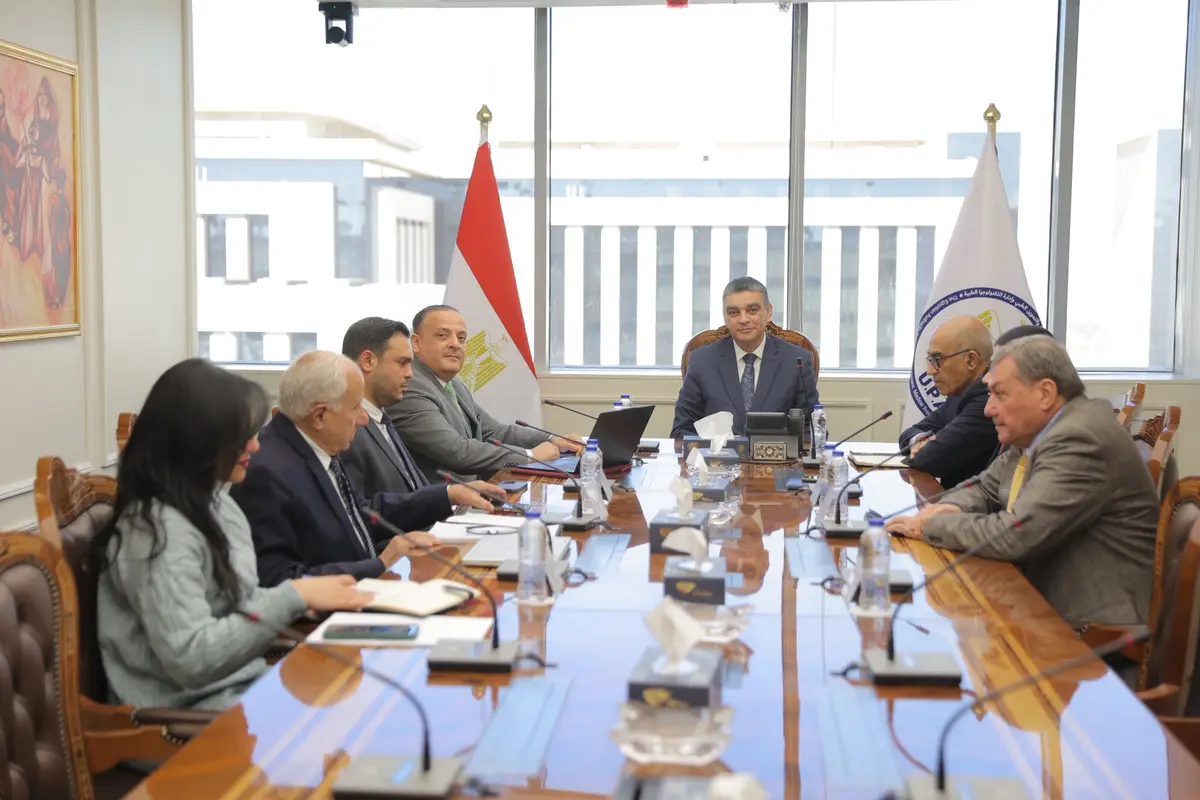 «الشراء الموحد» تبحث مع «ايفارا الأمريكية» التعاون في مجال إدارة النفايات الطبية