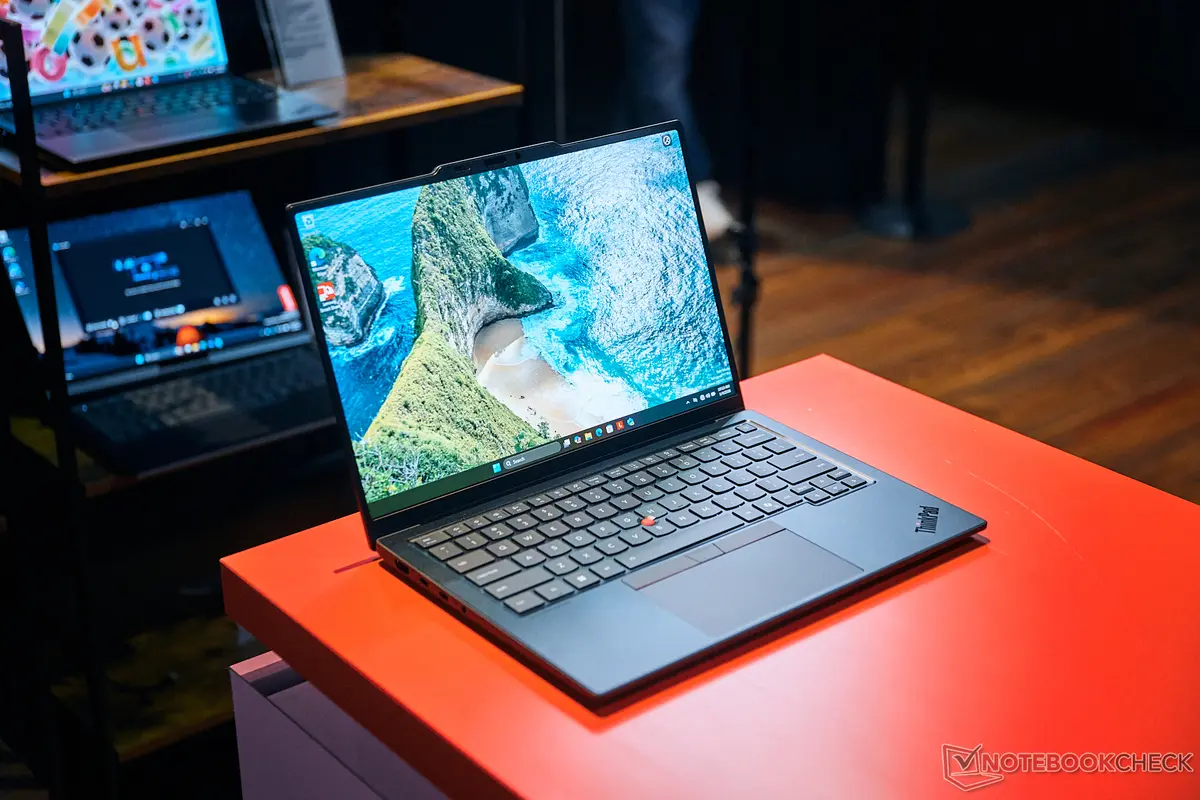استعراض Lenovo ThinkPad X1 Carbon Gen 14: تجديد الكلاسيكيات