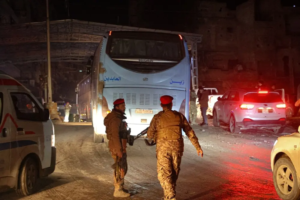 خروج آخر دفعة من عناصر قسد من حي الشيخ مقصود بحلب