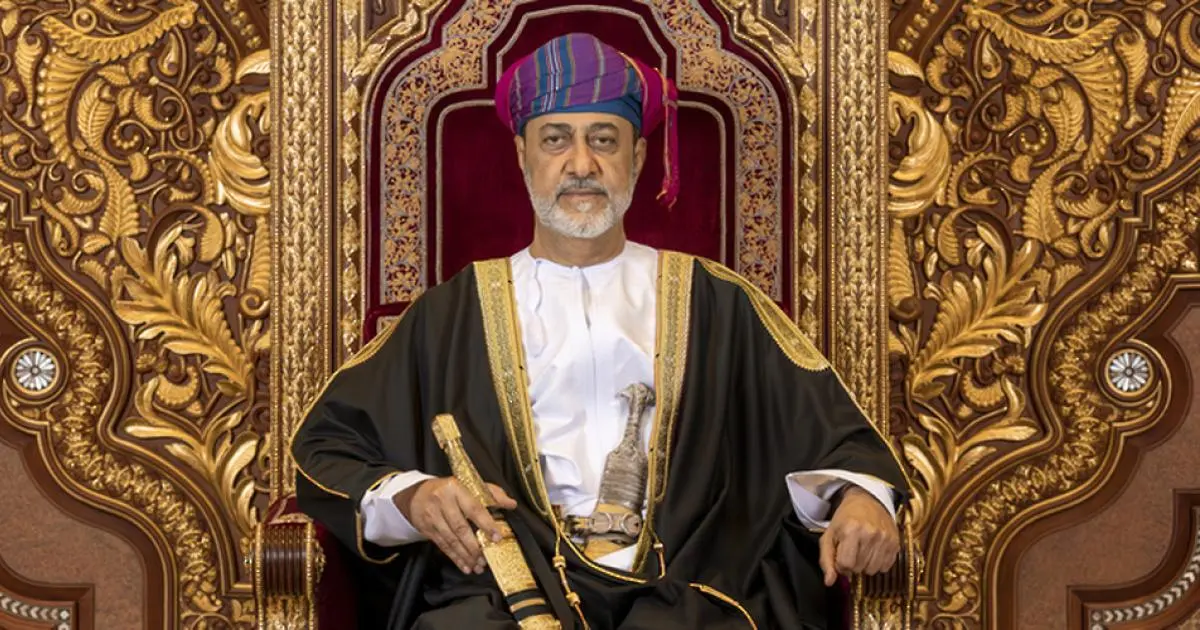 سلطان عُمان يقدم حزمة دعم اقتصادي واجتماعي للمواطنين