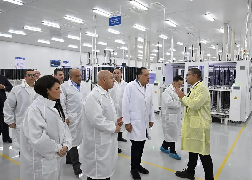 رئيس الوزراء يفتتح مجمع مصانع إيليت سولار لتكنولوجيا الطاقة الشمسية بالسخنة باستثمارات 116 مليون دولار - أموال الغد