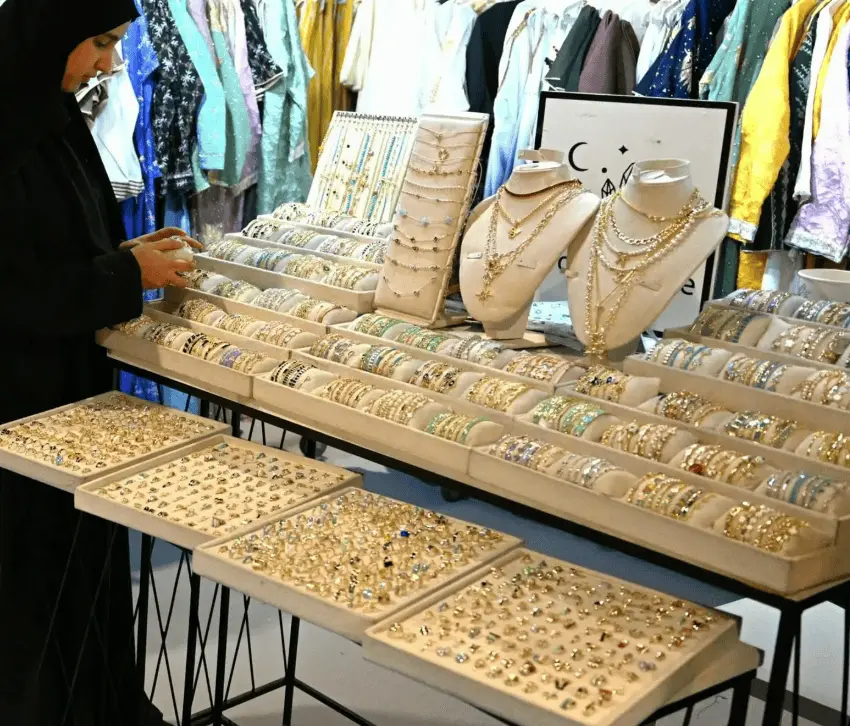 صياغة الحُلي تعزّز المنتج الوطني في معرض الصناعات