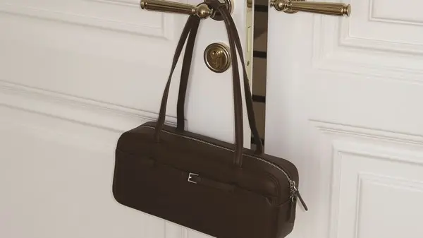 زهرة الخليج - نوره القمزي: أسعى لبناء علامة إماراتية فاخرة عالمية