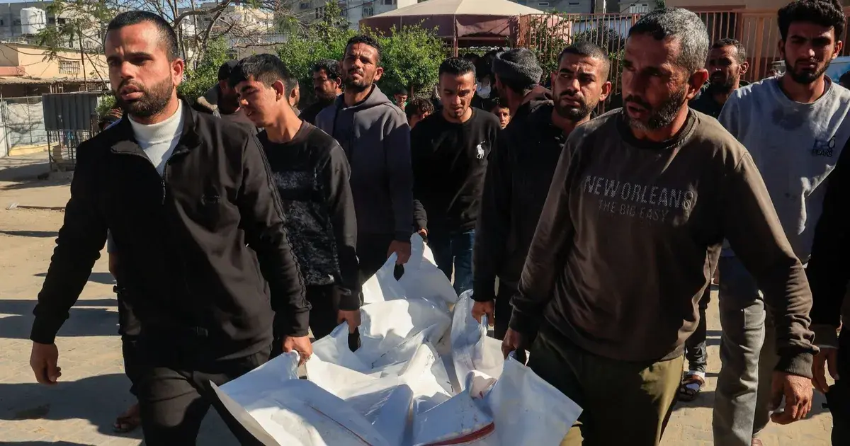 إسرائيل تقتل فلسطينيين في غزة مع تصاعد التوتر