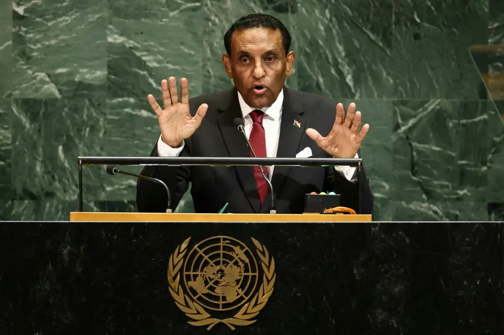 رئيس الوزراء السوداني يعلن عودة الحكومة إلى الخرطوم من مقرّها الموقت في بورت سودان