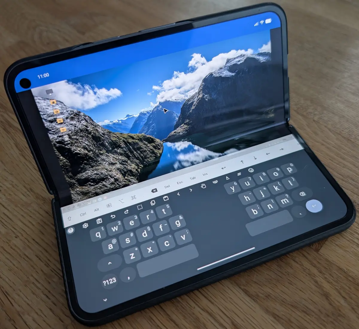 مراجعة شاملة لجهاز Pixel 10 Pro Fold: هل يستحق الاستثمار؟