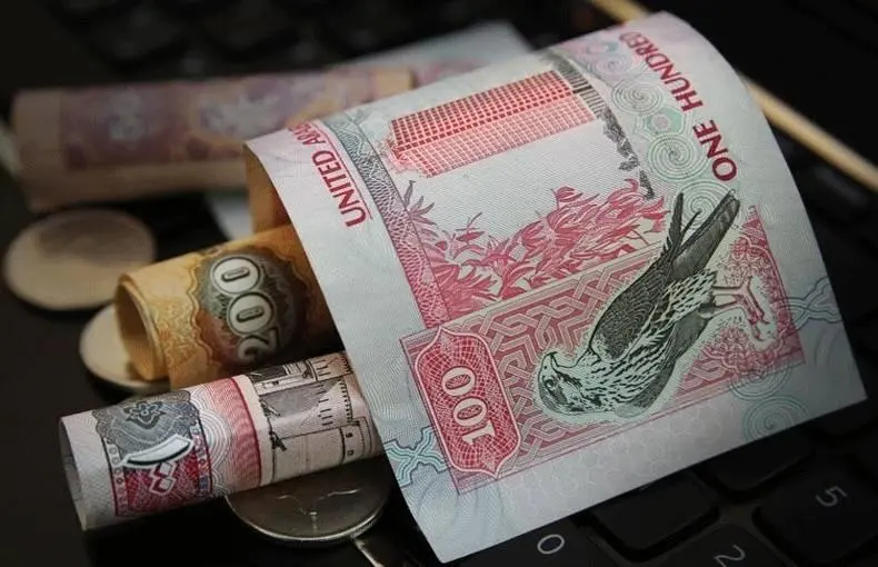 ضعف الدولار يعزّز جاذبية السياحة والعقار والاستثمار في الإمارات
