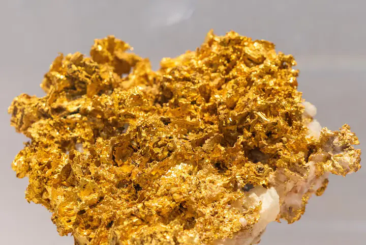 أسعار الذهب اليوم الاثنين في السعودية 12 يناير 2026