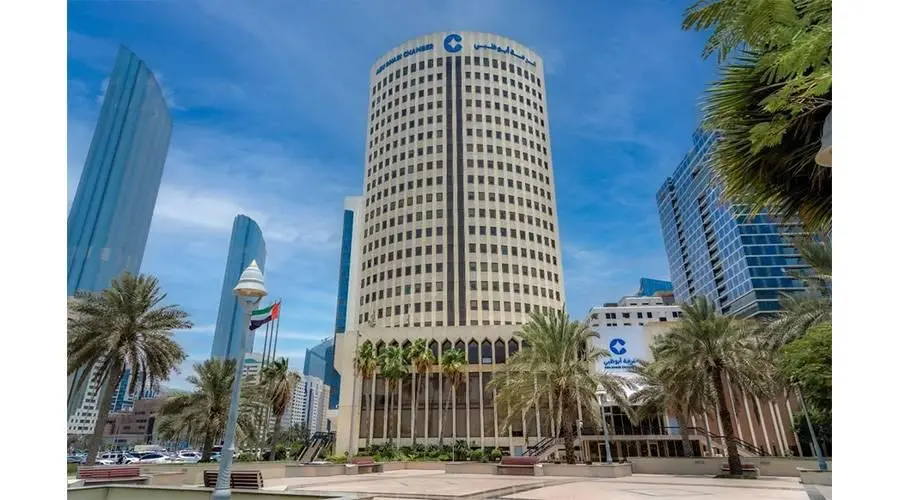 «غرفة أبوظبي» تدعم تنافسية القطاع الخاص عبر «علامة الاستدامة»