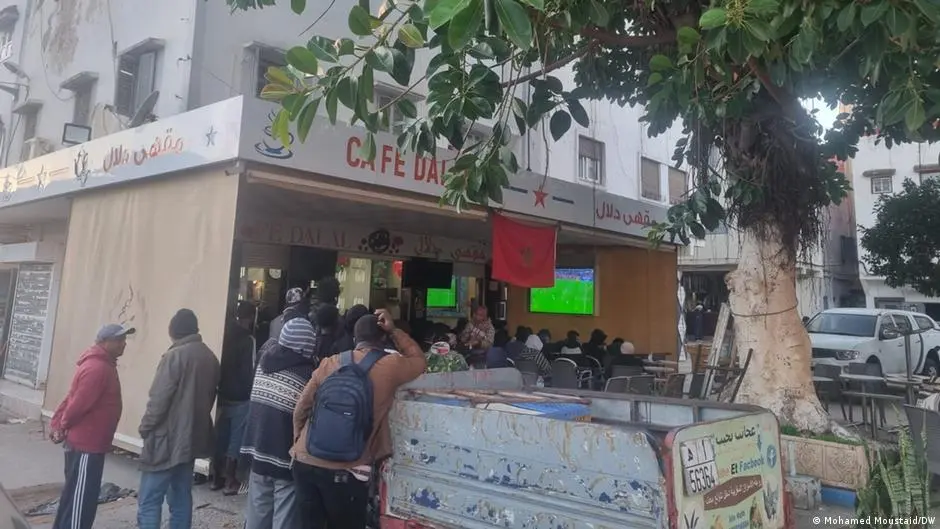 كأس أفريقيا في مقاهي المغرب .. شغفٌ كروي وتعايش وأسعار ترتفع