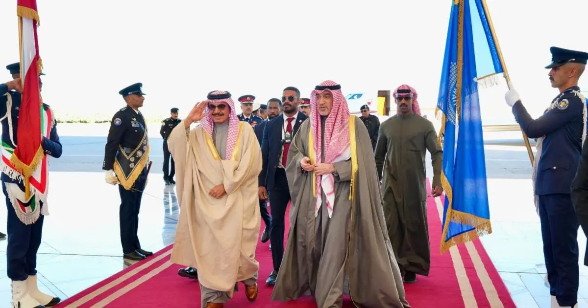 وزير الداخلية البحريني يصل الكويت لتعزيز التنسيق الأمني