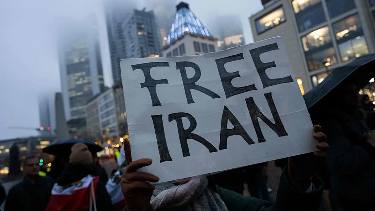 اتصالات "سريّة" بين طهران وواشنطن.. والمرشد الإيراني يتحدث عن "إحباط مخطط الأعداء"