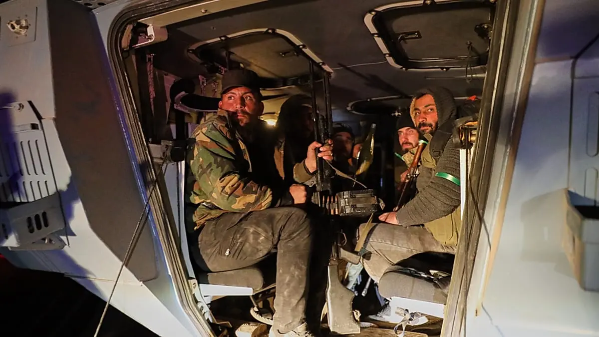 دمشق تحشد قواتها شرق حلب.. هل تخسر "قسد" آخر مواقعها في المدينة؟