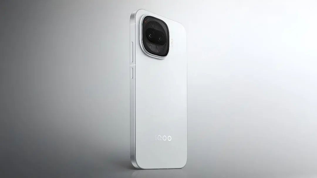 iQOO Z11 Turbo: زوم 4x وكاميرا أمامية 32 ميجابكسل