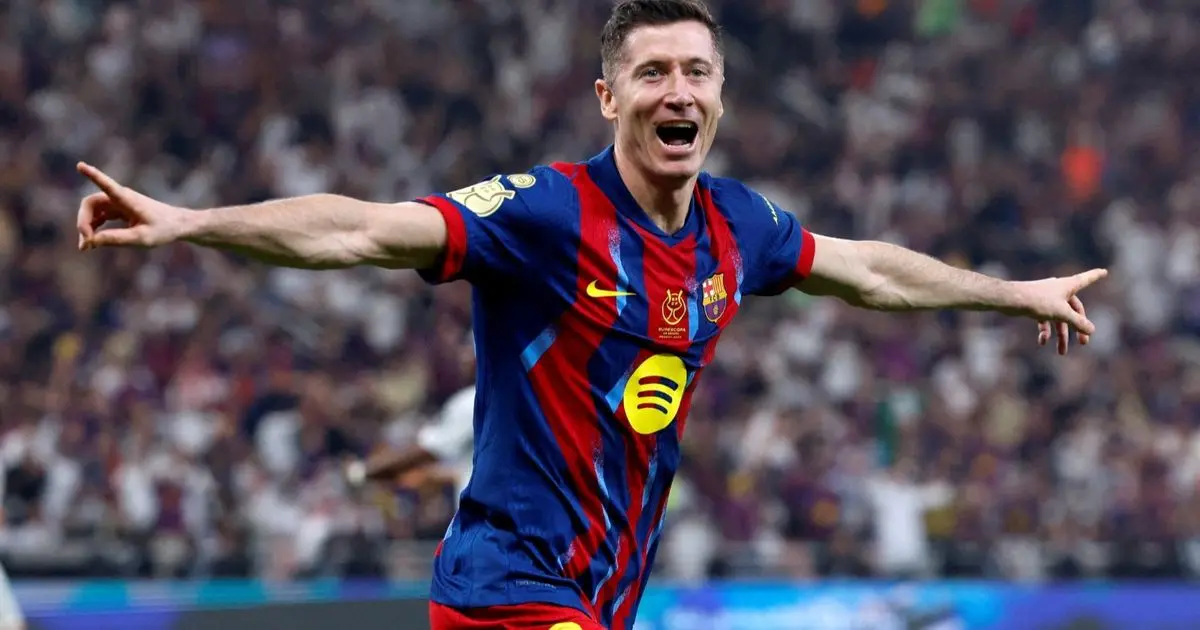 ليفاندوفسكي: هذا سر الفوز على ريال مدريد ورافينيا رجل المواعيد الكبرى