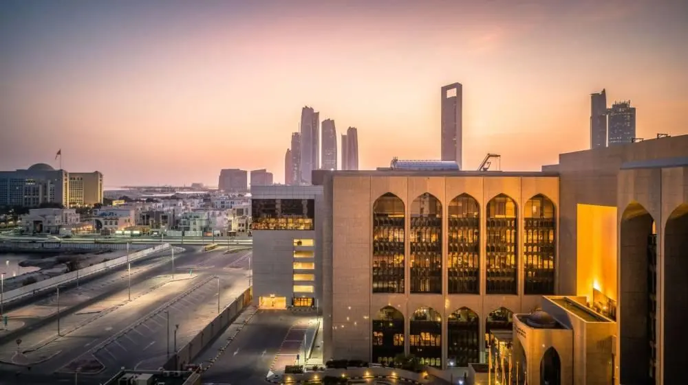22 تريليون درهم التحويلات المالية عبر بنوك الإمارات في 11 شهراً