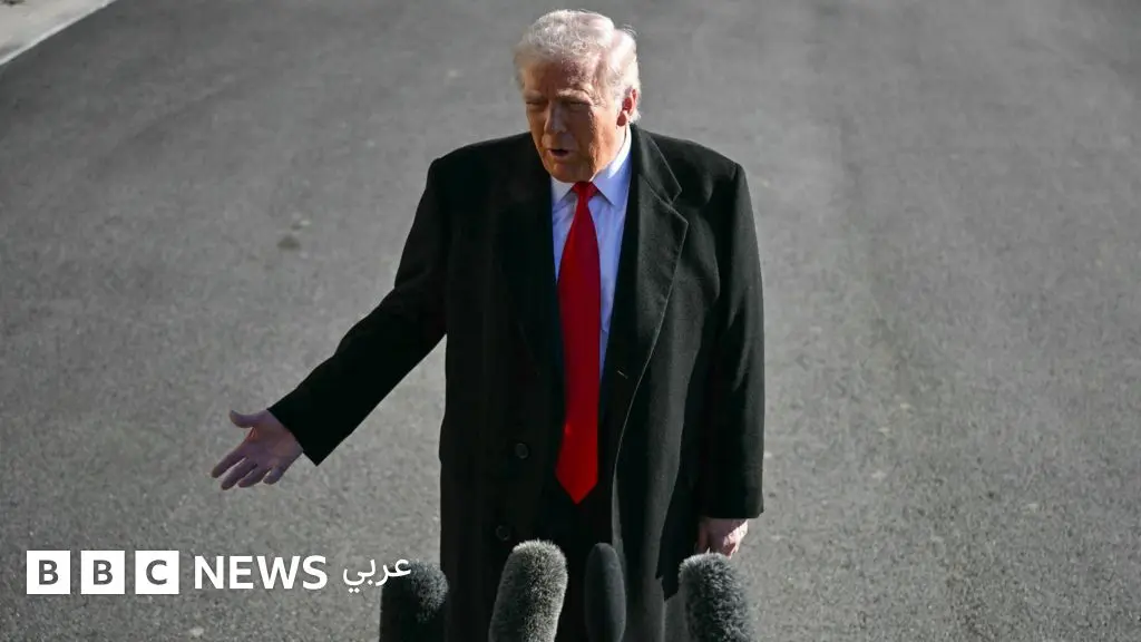 ترامب يحث الإيرانيين على "مواصلة الاحتجاج" ويؤكد أن "المساعدة قادمة" - BBC News عربي