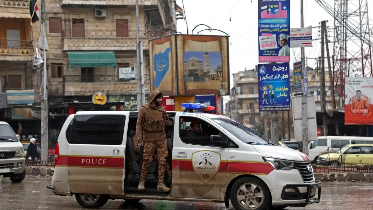سوريا: الجيش يطالب القوات الكردية المتواجدة بمناطق شرق حلب بالانسحاب باتجاه نهر الفرات