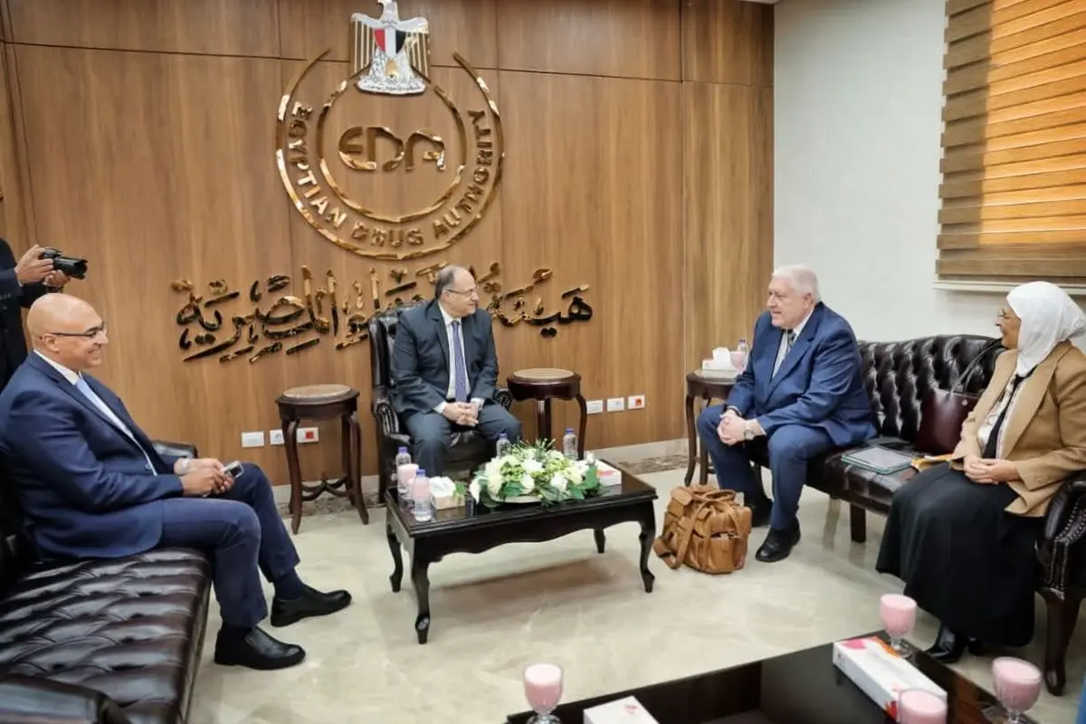 رئيس هيئة الدواء يستقبل وفد دستور الأدوية الأمريكي ويوقع خطاب اتفاق لتعزيز التعاون الفني والتنظيمي