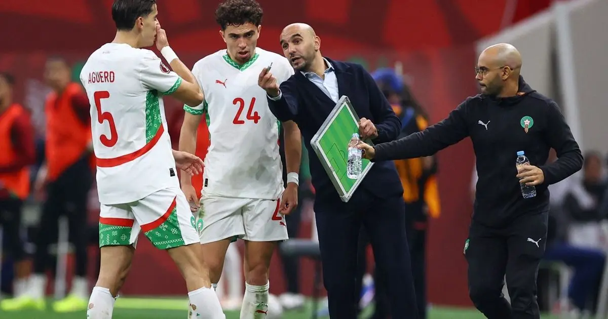 "تبقى أسبوع.. ولا مكان لمن لا قلب له".. خطاب الركراكي للاعبيه