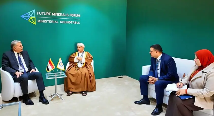 وزير البترول والثروة المعدنية يبحث تبادل الخبرات في مجال التعدين مع سلطنة عُمان - أموال الغد
